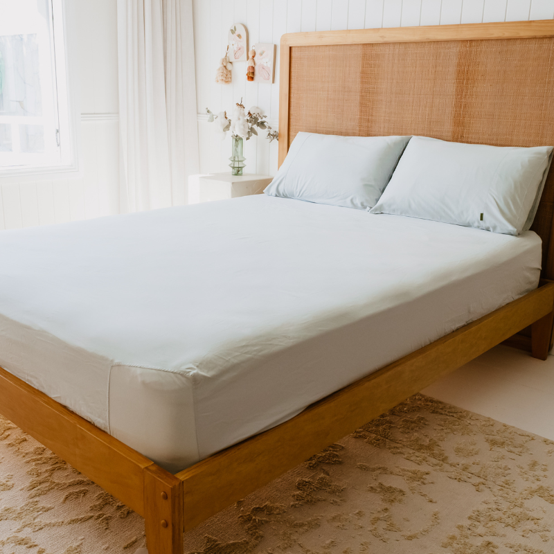 Queen | Fitted Sheet | 400 Thread Count | Pale Eucalyptus